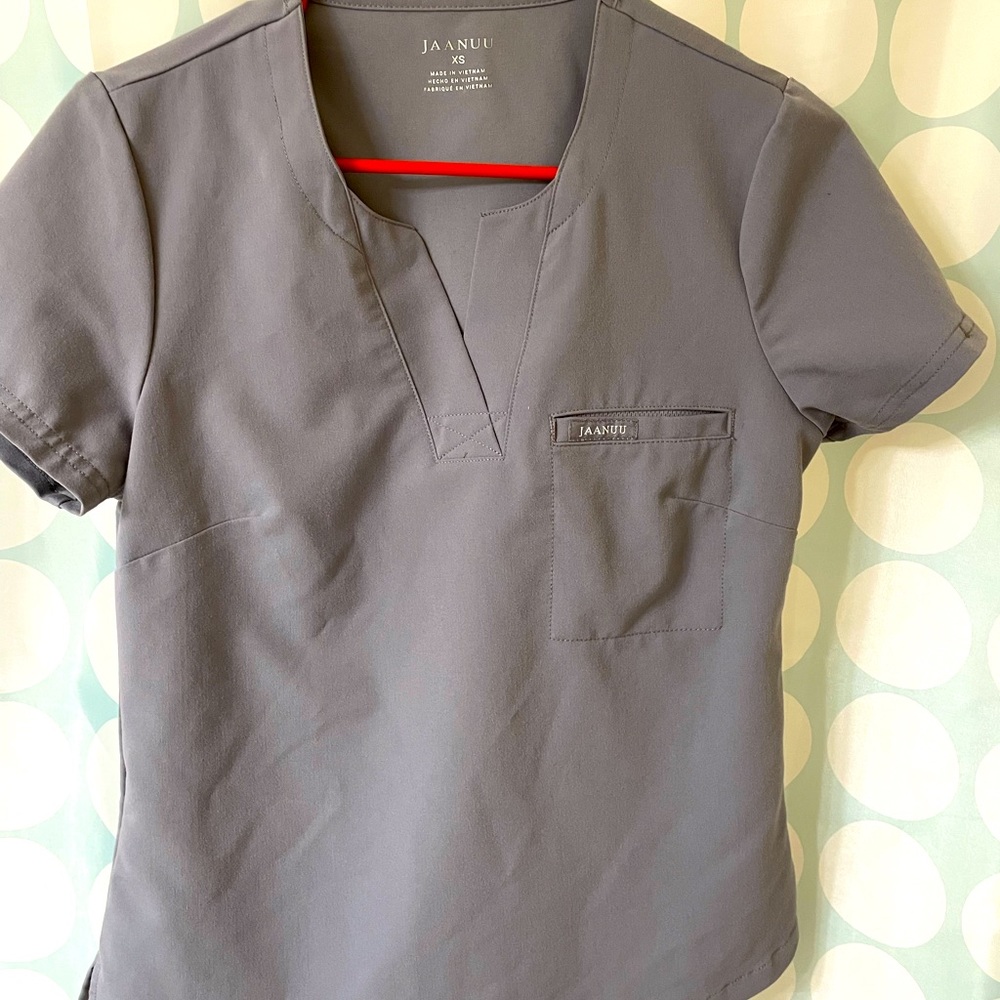 Jaanuu xs small 1 pocket tuck in top